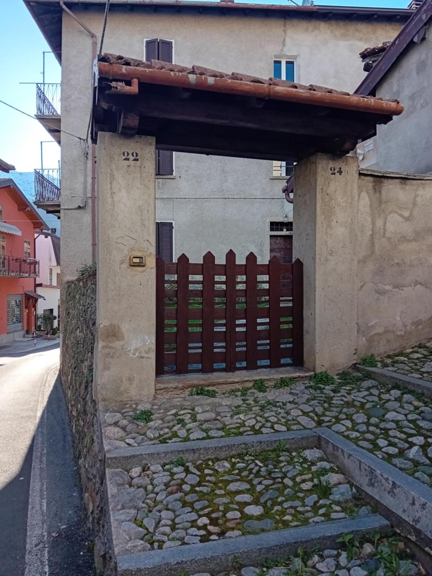 Ferienwohnung Ca D'Albin Gravedona Exterior foto